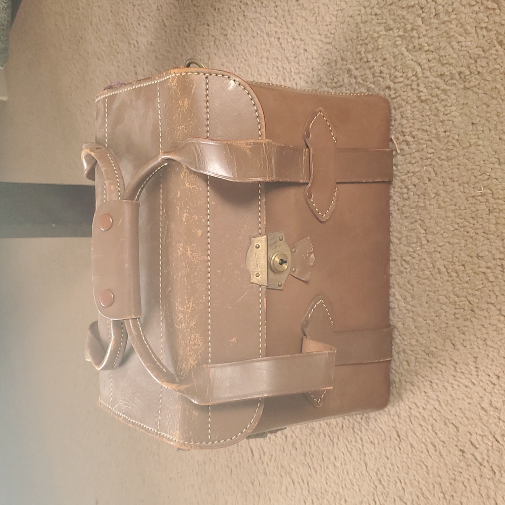 Vintage 1960s Camera Kit w/ Leather Case – Flashcube + Accessories - Picture 8 of 13
